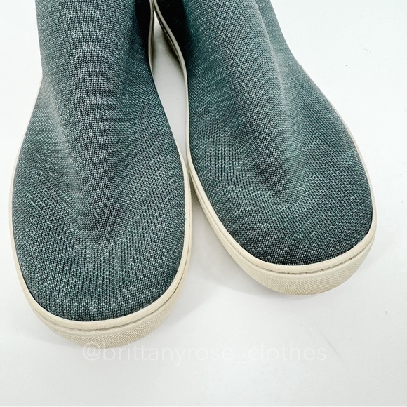 ROTHY'S The Chelsea Pull-On Knit Ankle Boot in Fog Melange - Picture 7 of 8